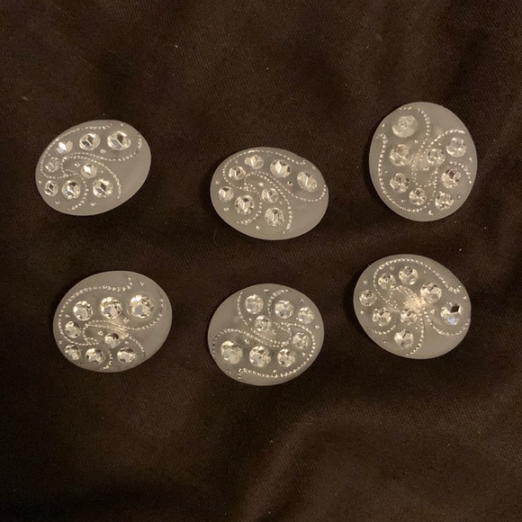 Set of 6 crystal embellished buttons - Picture 1 of 2